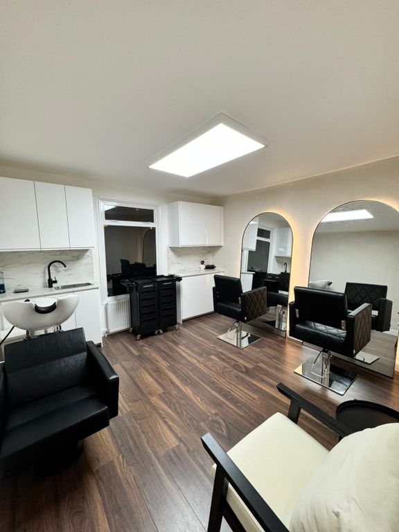 Property photo 2 of 5 Studios By Go Freestyle - Hairdressing Studio