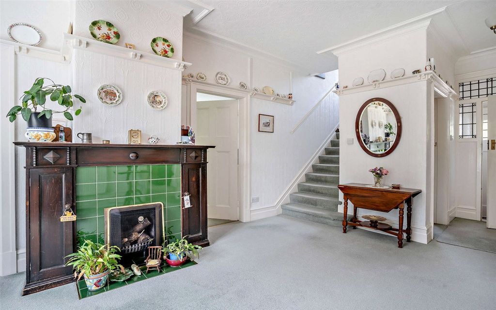 Property photo 2 of 20 Hall