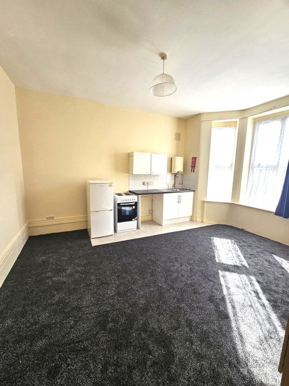 Property photo 3 of 11 Gallery