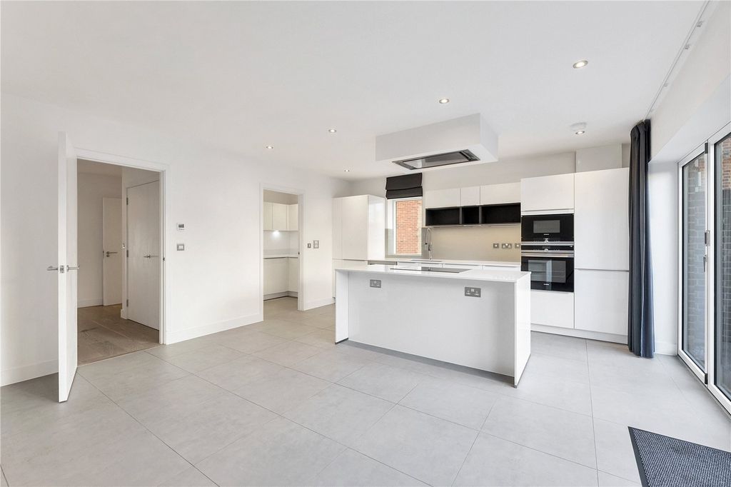 Property photo 3 of 24 Picture No. 49