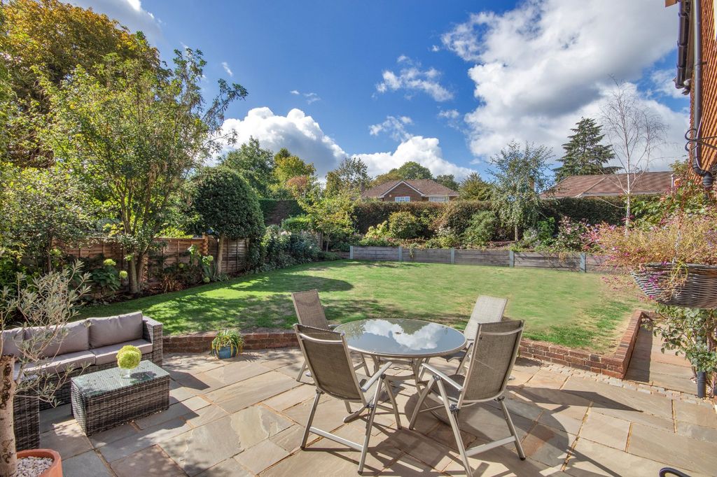 Property photo 2 of 15 Terrace And Garden