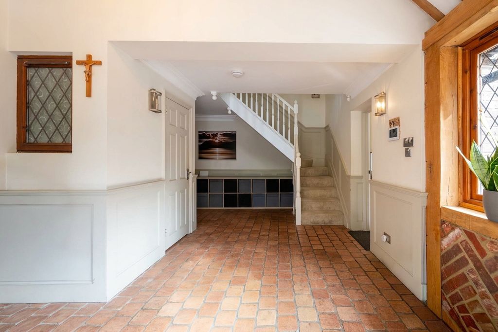 Property photo 3 of 41