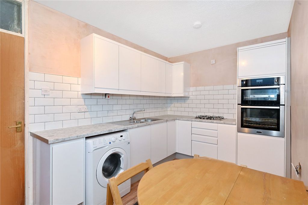 Property photo 2 of 11 Picture No. 31