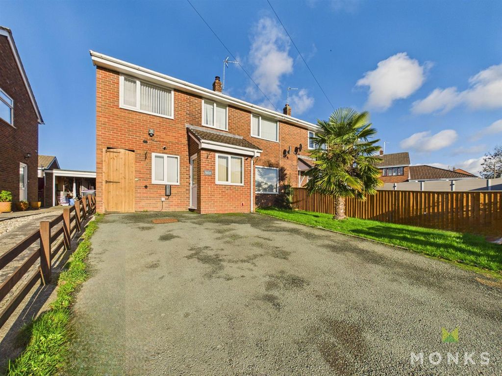 Property photo 1 of 20 Front