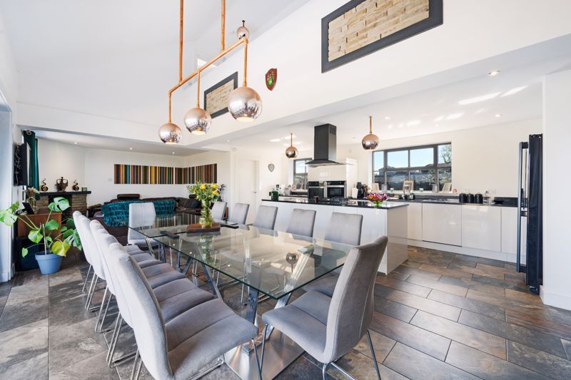 Property photo 3 of 18 Photo 28