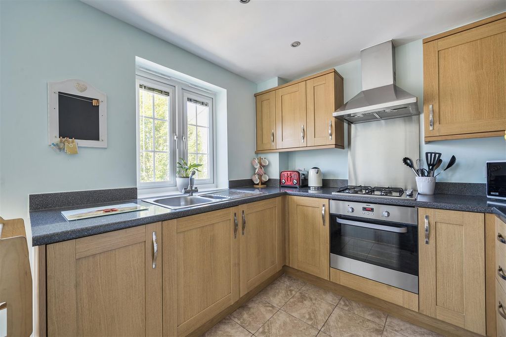 Property photo 2 of 15 Kitchen
