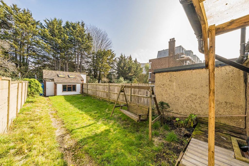 Property photo 2 of 5