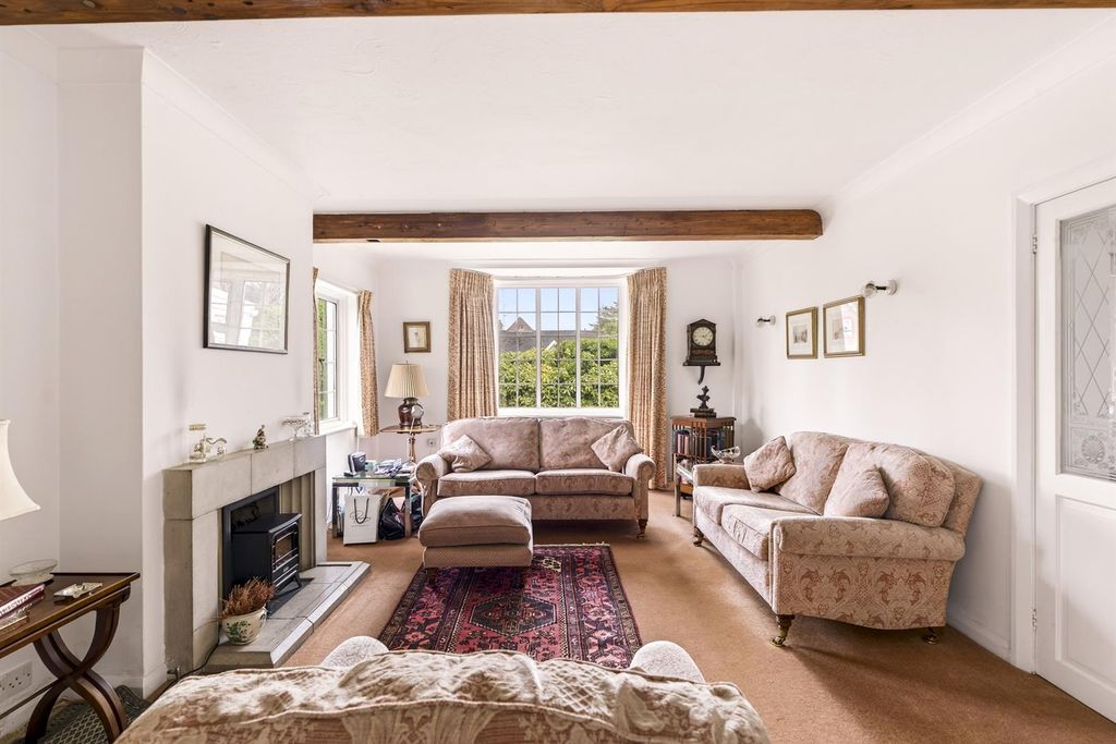 Property photo 2 of 36 11 Bushby Avenue Final-36.Jpg