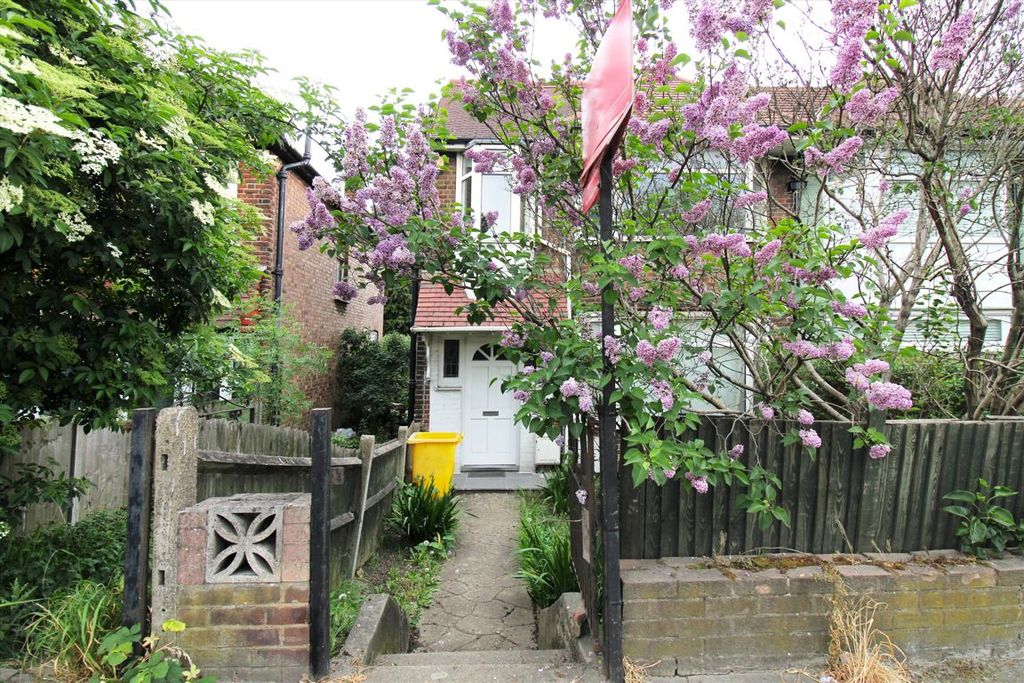 Property photo 1 of 4