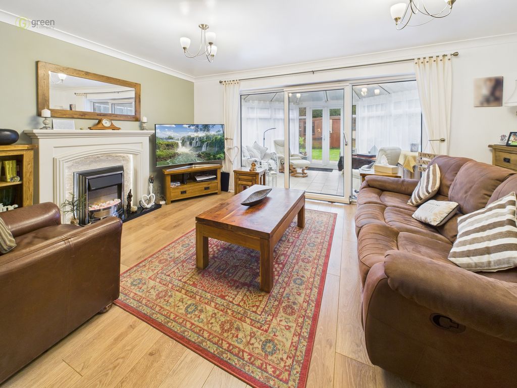 Property photo 3 of 25 Cam01698G0Pr0132Still013