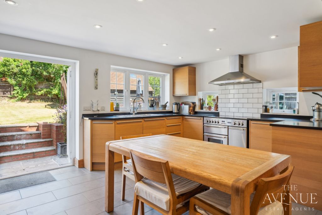 Property photo 3 of 20 4238535