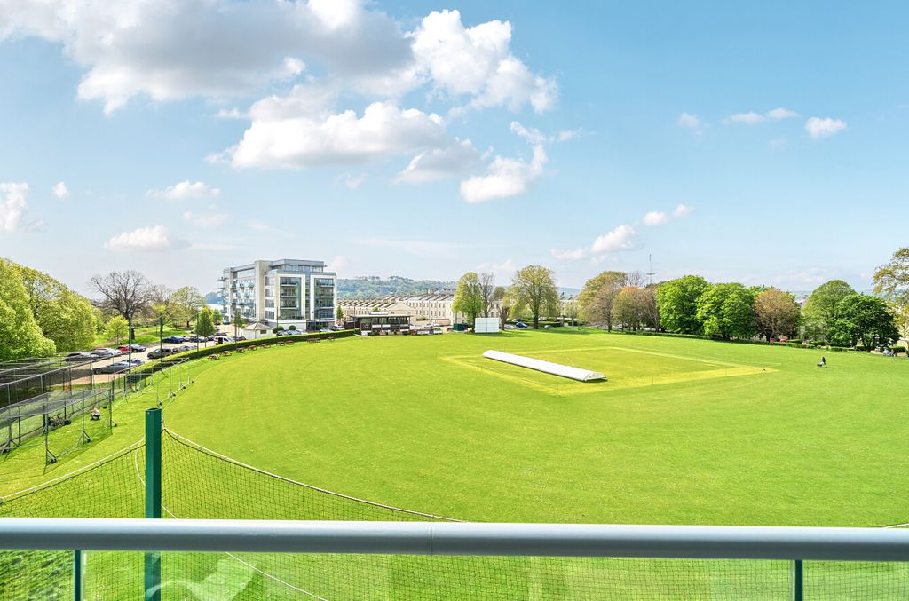 Property photo 3 of 20 1441530-2-69E7B11...