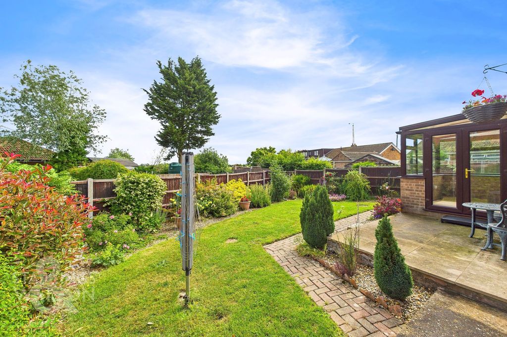 Property photo 2 of 22