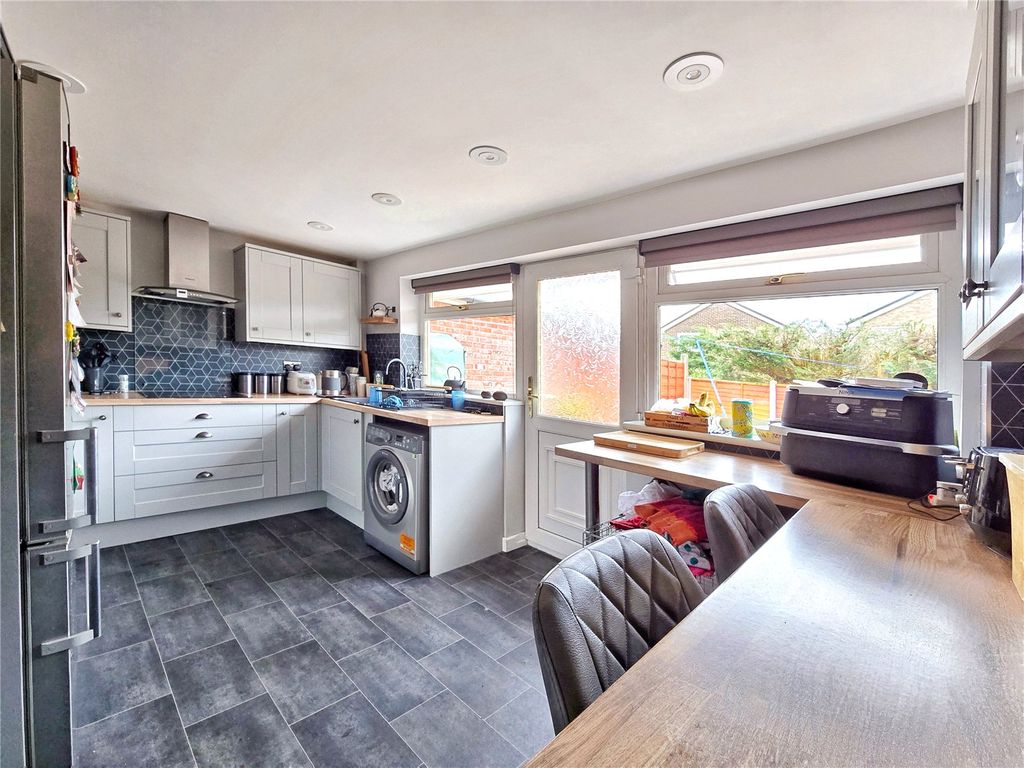 Property photo 3 of 13 Kitchen Dining Room