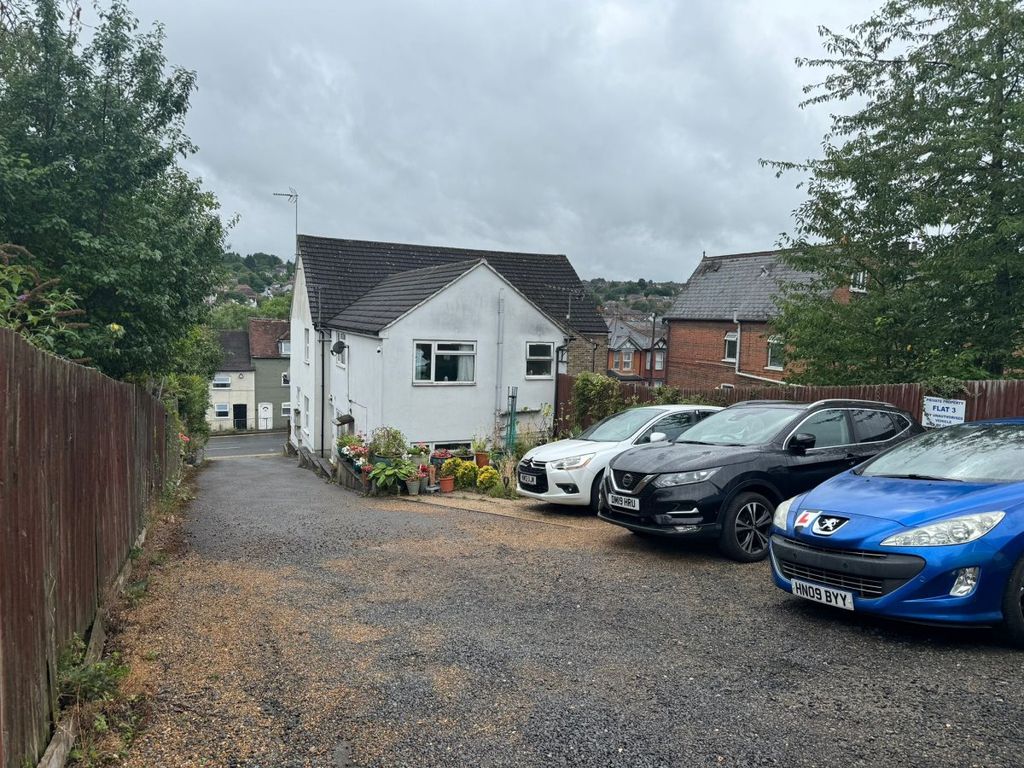 Property photo 1 of 6