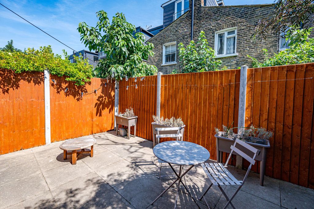 Property photo 3 of 16