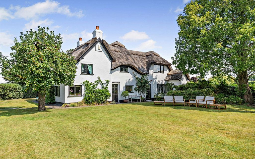 Property photo 1 of 36 Thatched Cottage