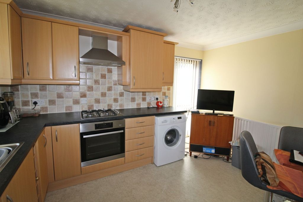 Property photo 3 of 25