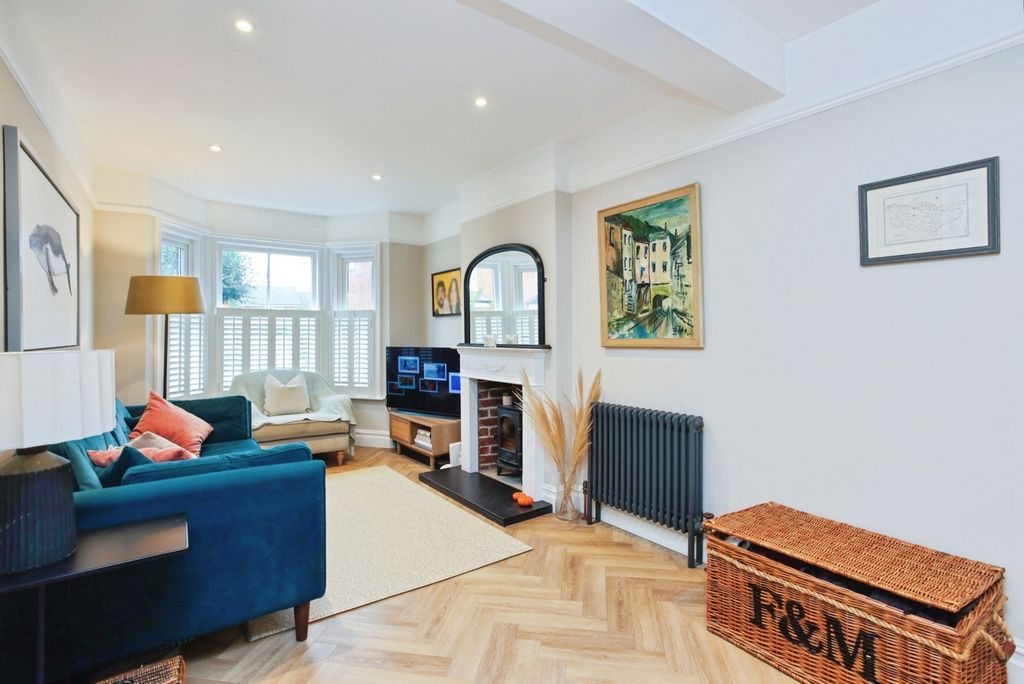 Property photo 3 of 19 Pbox-Img.Jpg