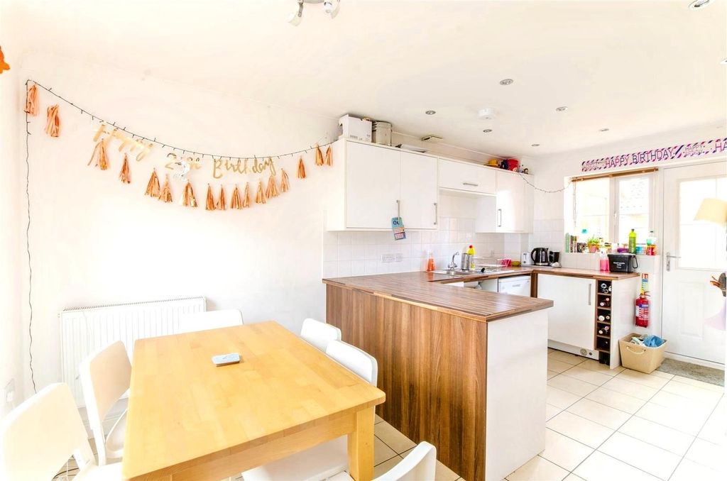 Property photo 2 of 13 Yntgsipjpeeaxv4Bscum4G (1).Jpg