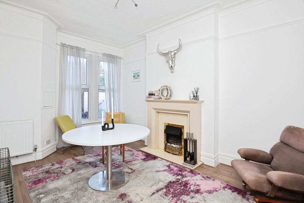 Property photo 3 of 32 Pbox-Img.Jpg