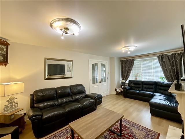 Property photo 2 of 21 Lounge