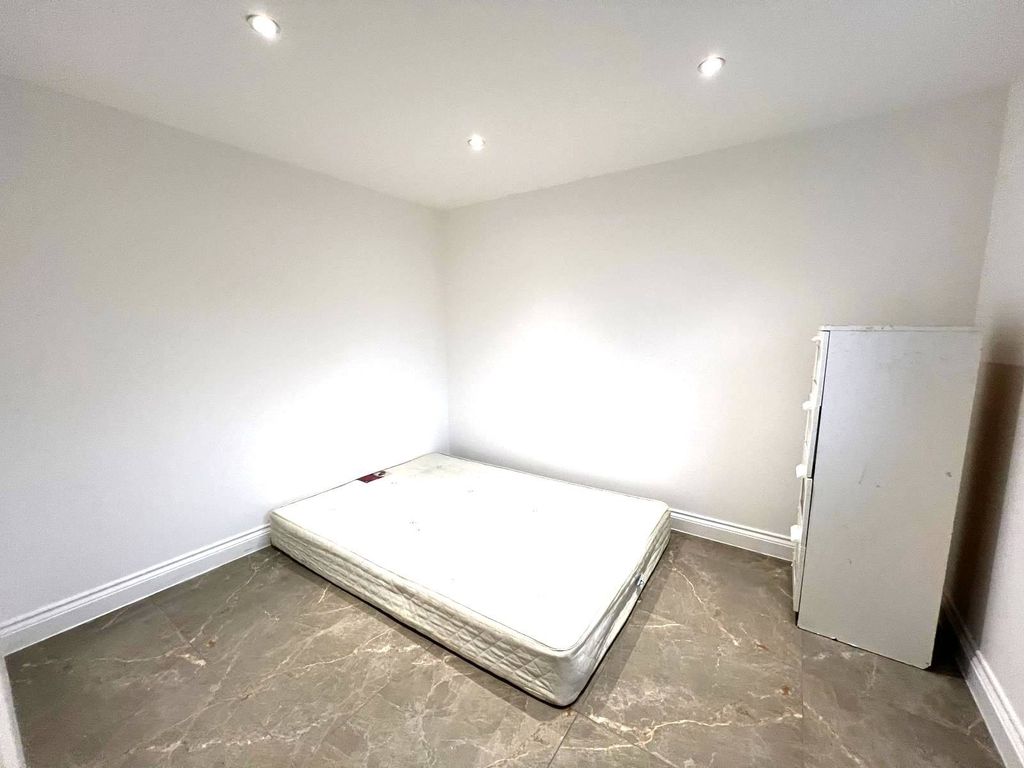 Property photo 2 of 7 Gallery