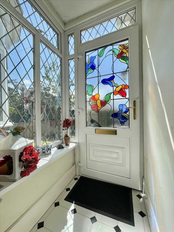 Property photo 2 of 22 Entrance Porch