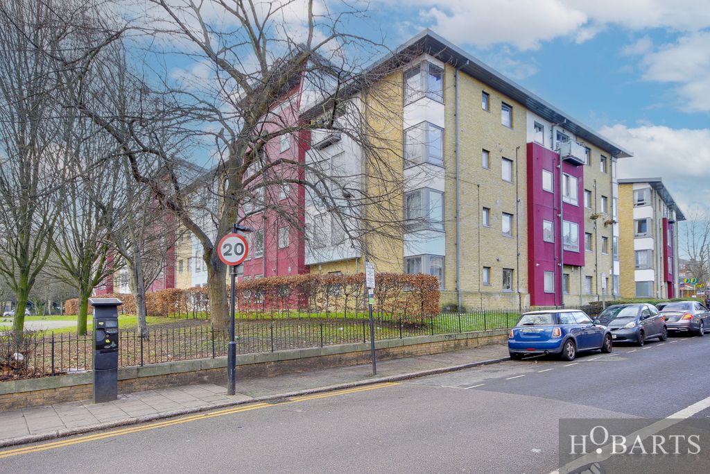 Property photo 1 of 17 2 Bedroom Top Floor (Third) Apartment For Sale - Passenger Lift