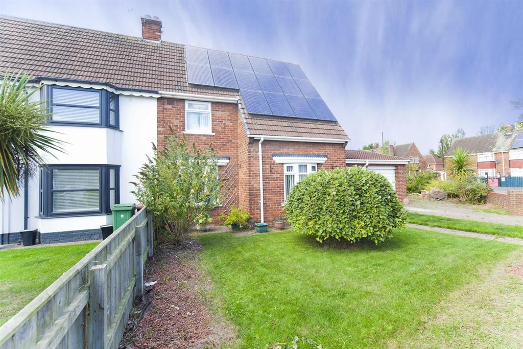 Property photo 2 of 27