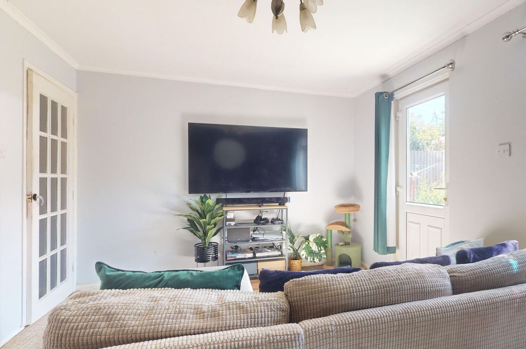 Property photo 2 of 15 Picture No. 14