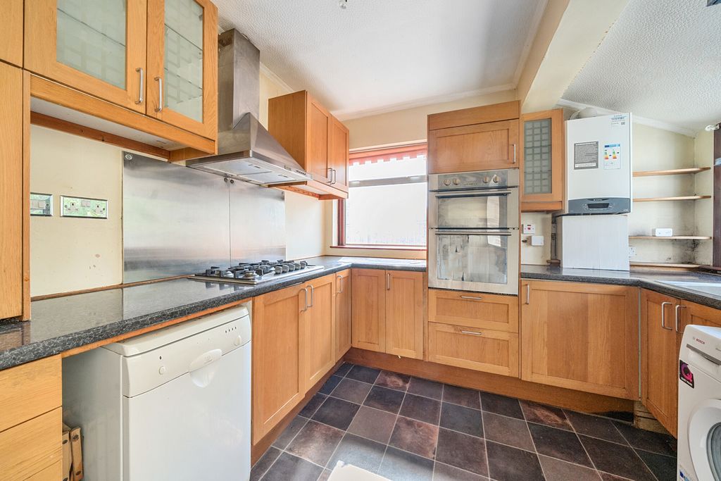 Property photo 2 of 16 Kitchen