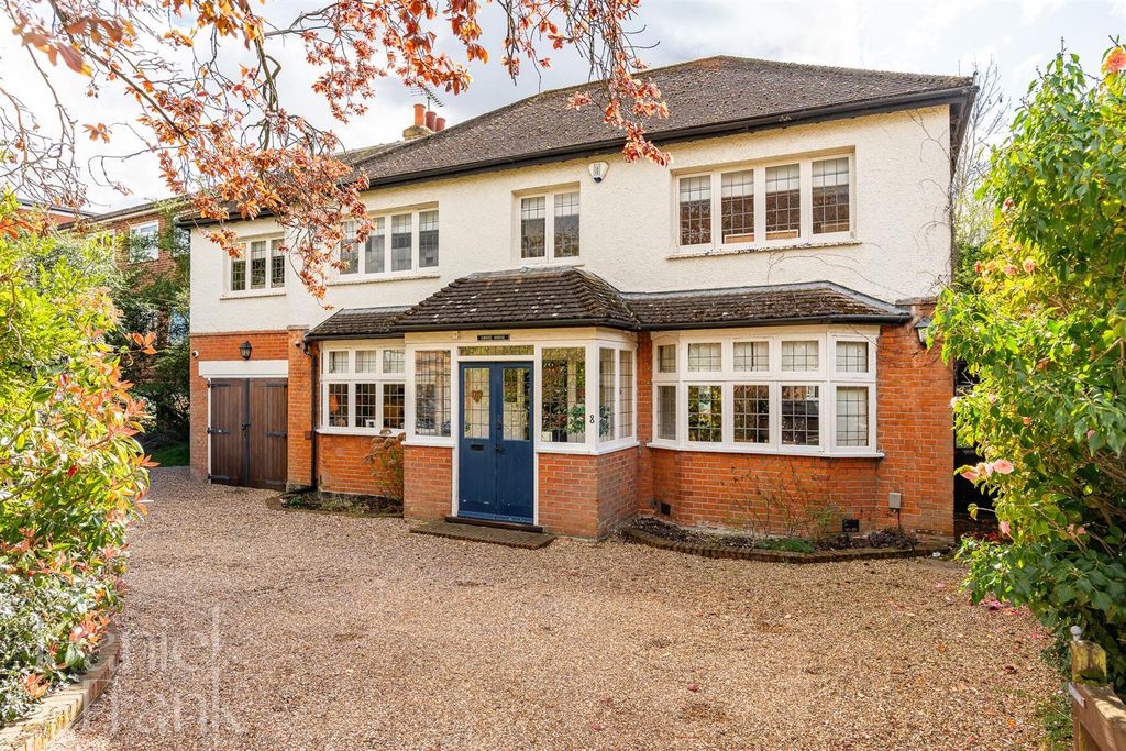 Property photo 1 of 29