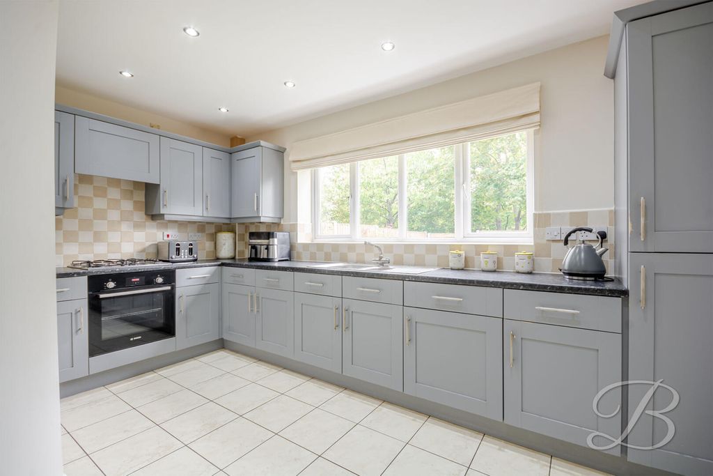 Property photo 2 of 35 Kitchen