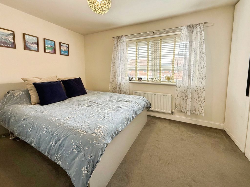 Property photo 2 of 14 Bedroom 1