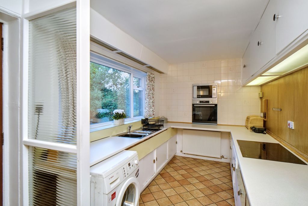 Property photo 3 of 16