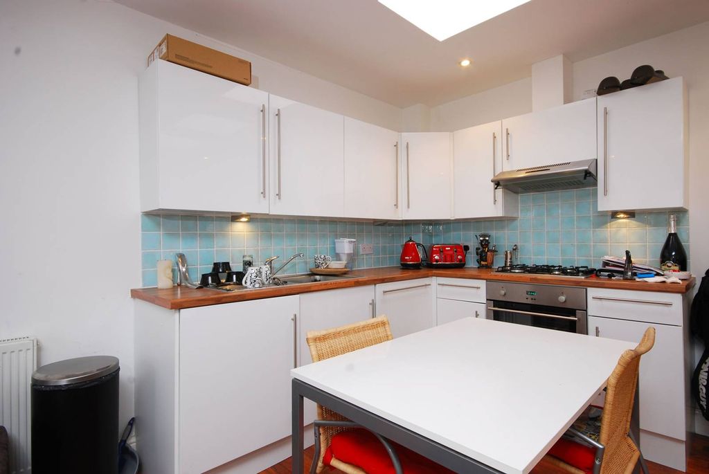 Property photo 3 of 9