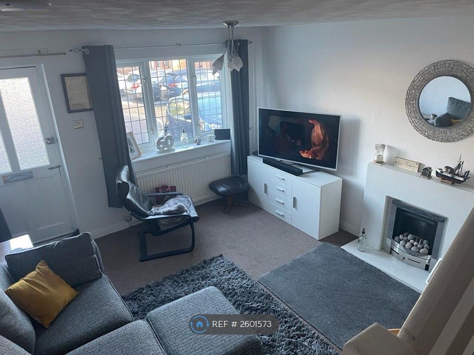 Property photo 2 of 12 Lounge