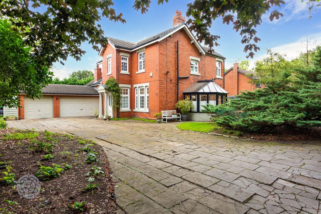 Property photo 1 of 44