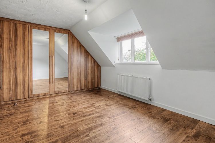 Property photo 3 of 13 329060