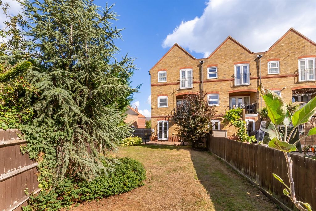 Property photo 2 of 17 Rear Garden