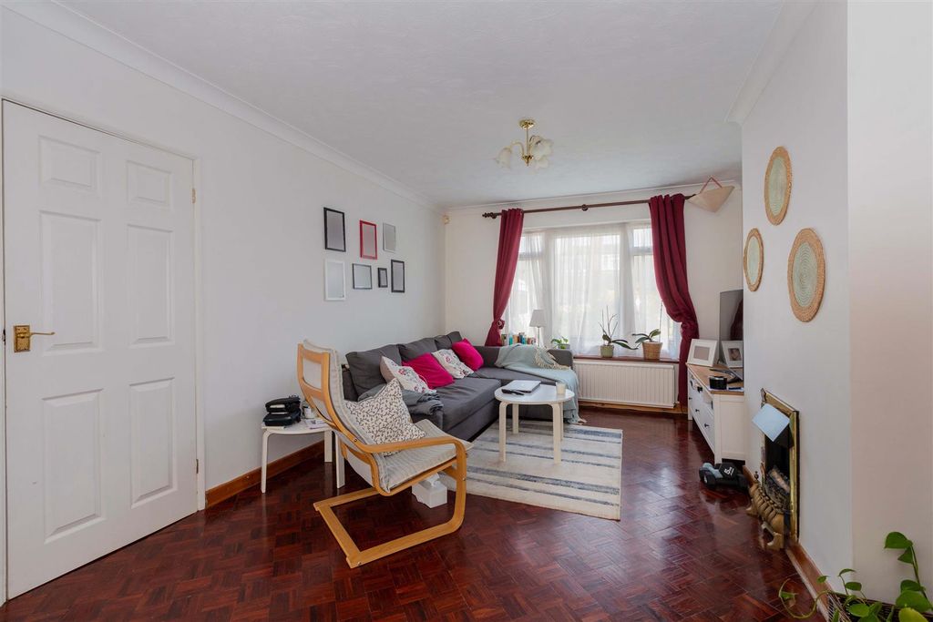 Property photo 2 of 16