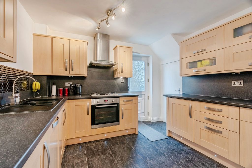 Property photo 3 of 20 Pbox-Img.Jpg