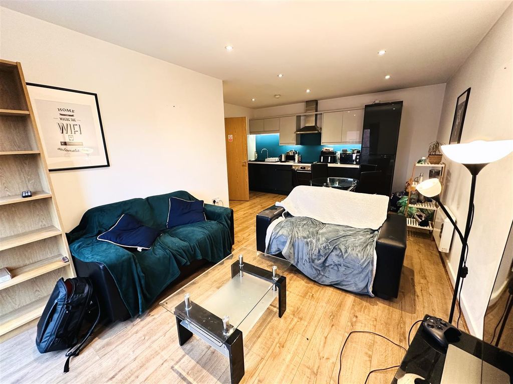 Property photo 3 of 11