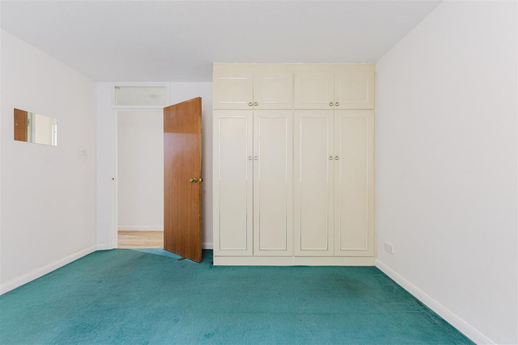 Property photo 3 of 16 Bedroom 1B.Jpg