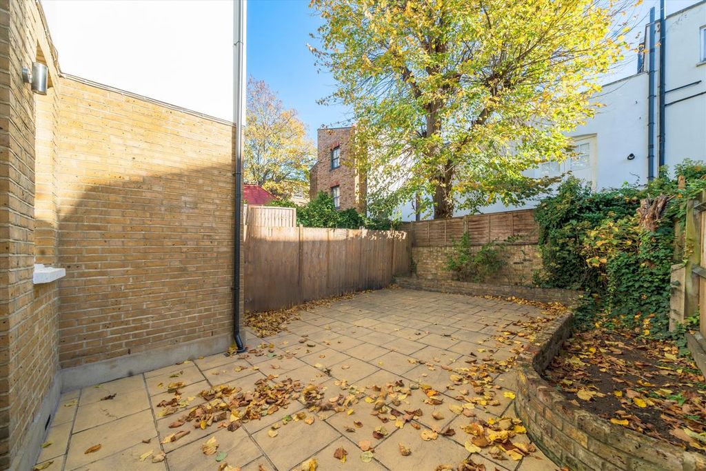 Property photo 3 of 10