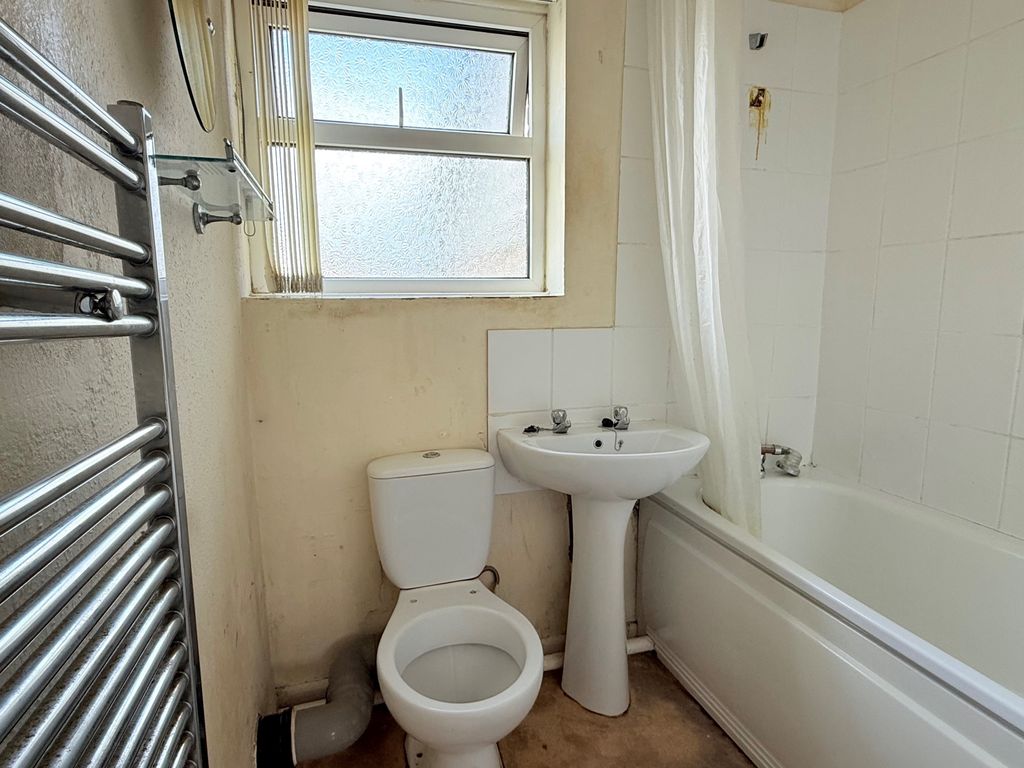 Property photo 3 of 5 Photo 1