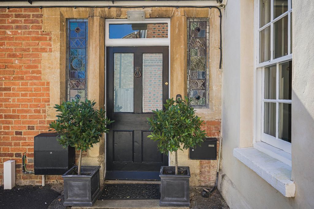 Property photo 1 of 29 Side Door