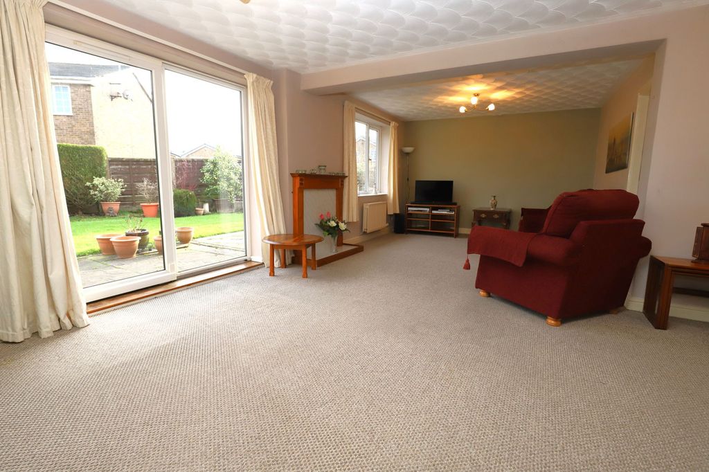 Property photo 3 of 40