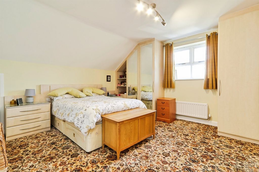 Additional image 11 of 2 bed flat for saleSalters Garden, Pudsey LS28